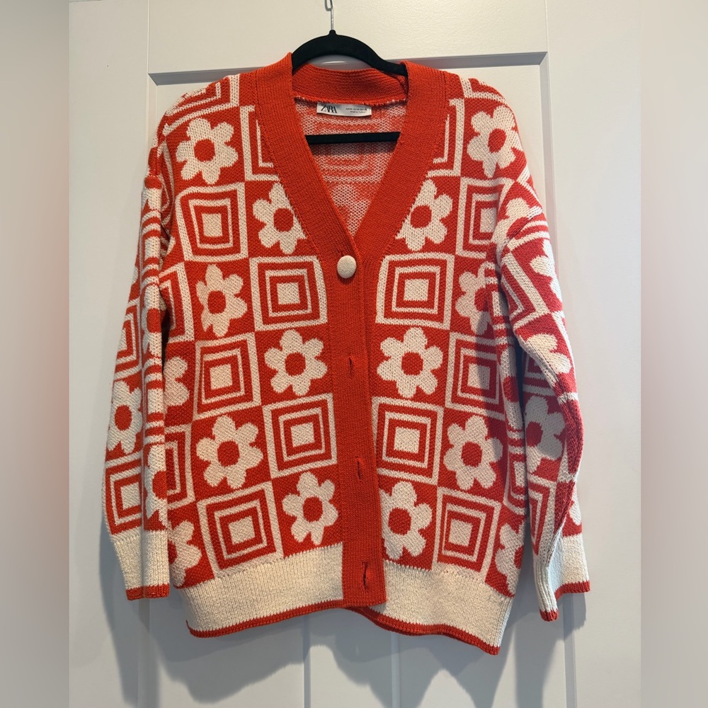 Zara Orange and White Floral-Geometric Knit Cardigan
